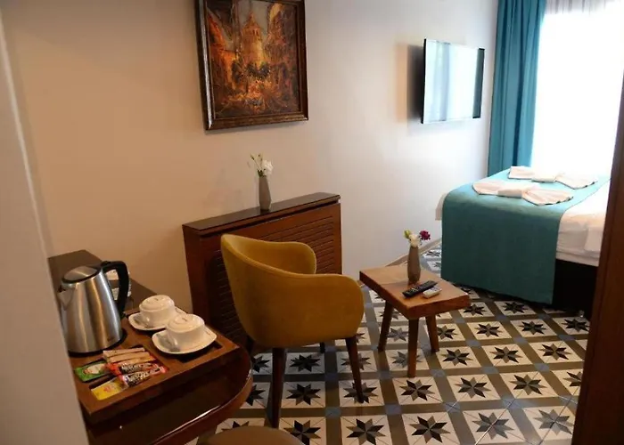 Pera Luna Residence